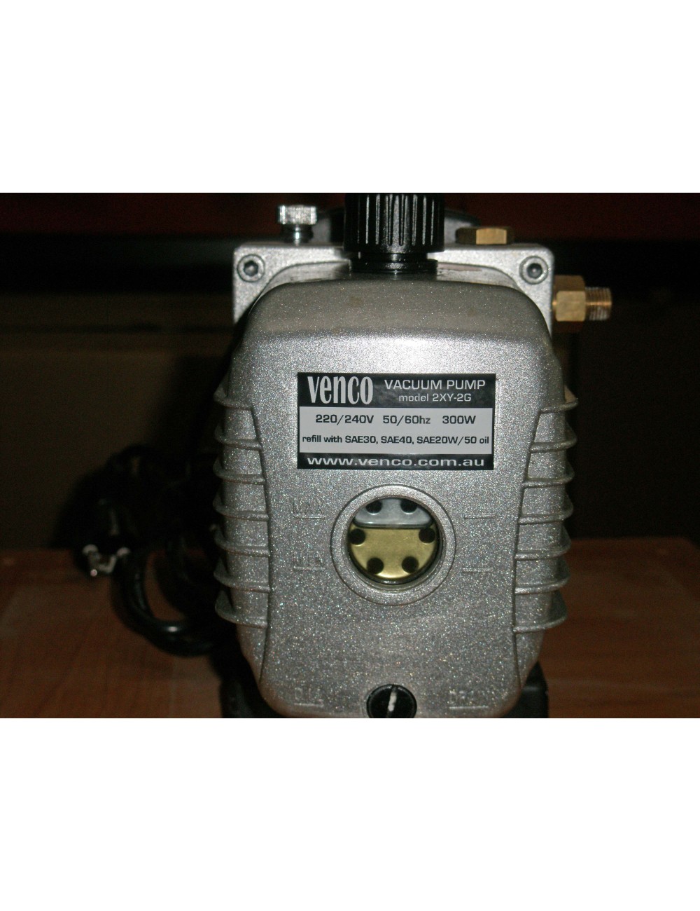 HUILE POUR POMPE A VIDE A VIS / LE LITRE